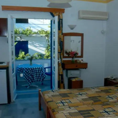 Rea Sun Naxos City